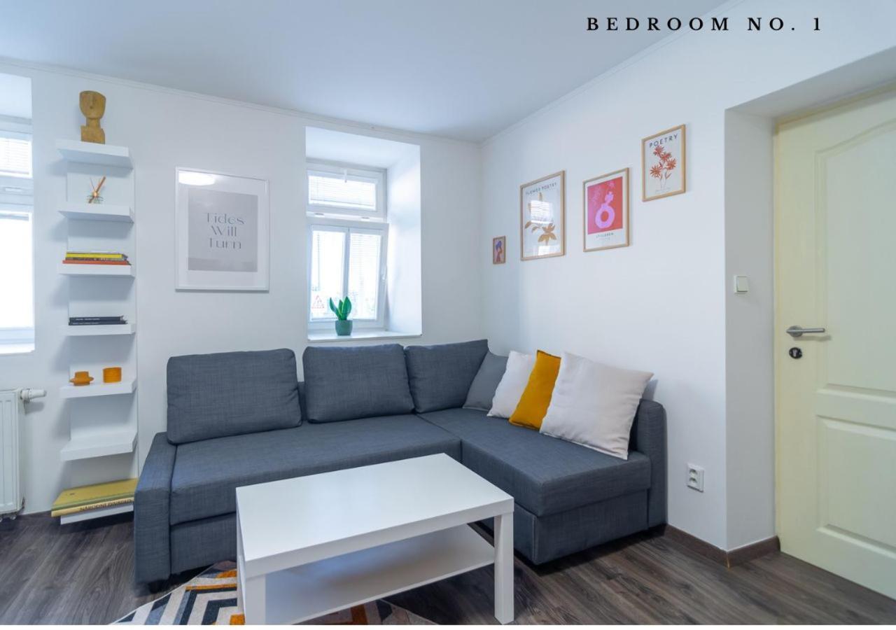 The Bookhouse, 5-Bedroom Residence By Prague Castle Zewnętrze zdjęcie